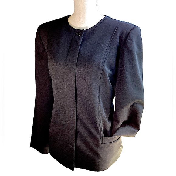 Vintage Givenchy Sport Black Jacket. B2 - Picture 3 of 15